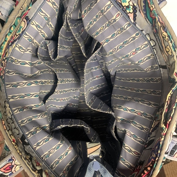 Vera Bradley Tote Bag in great condition - Picture 3 of 4
